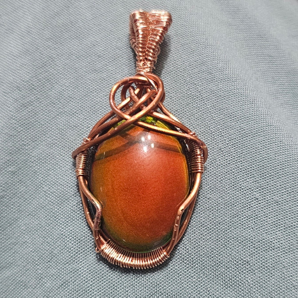 Color change pendant